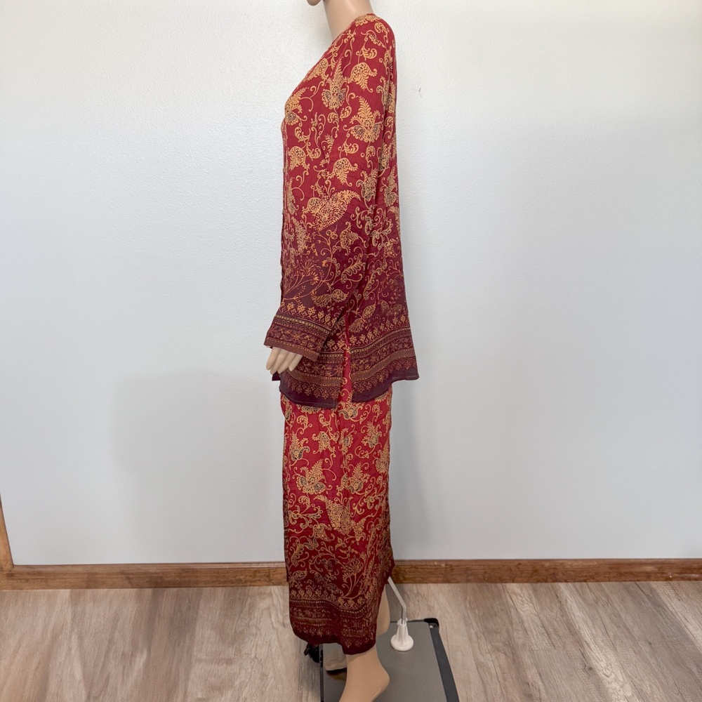 Valerie Stevens Silk Skirt and Blouse - Picture 10 of 16